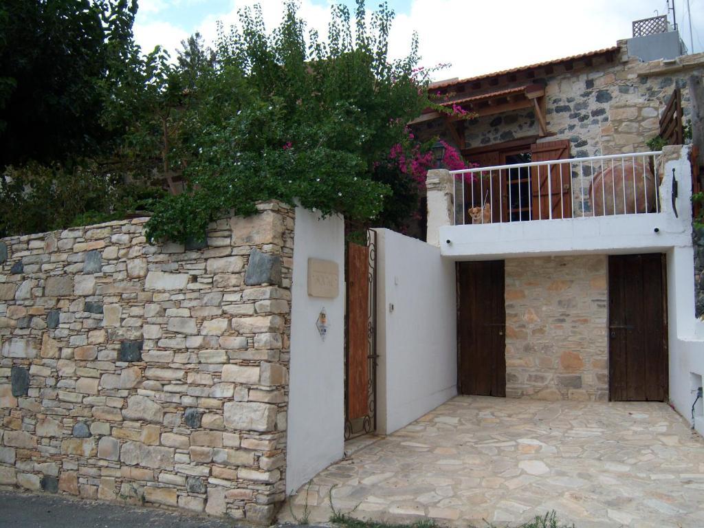 Blue Cottage Apsiou الغرفة الصورة